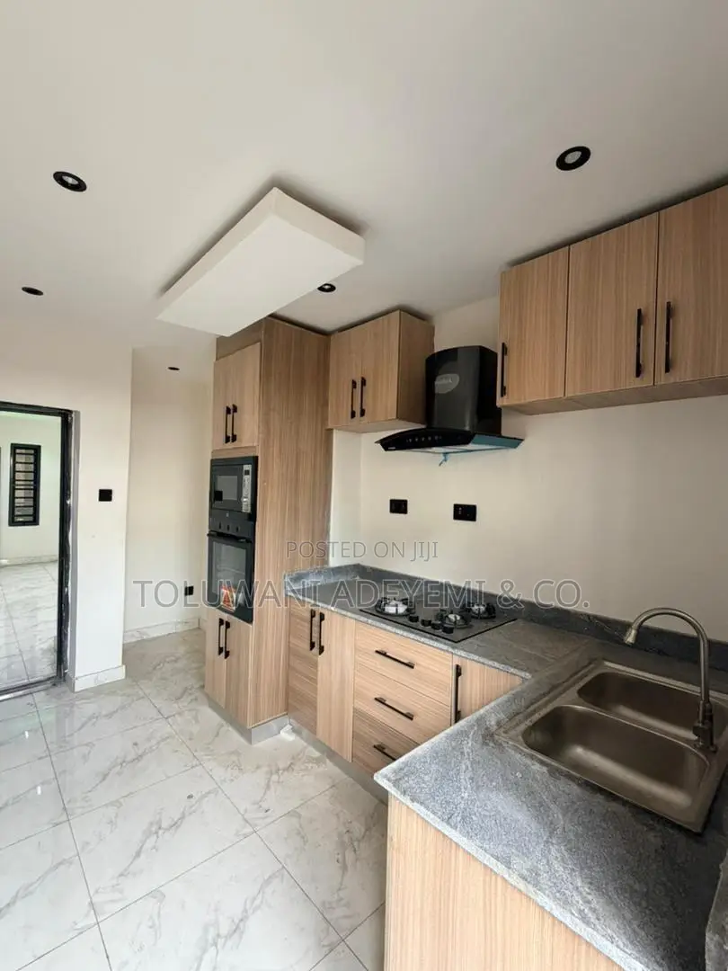3bdrm Apartment in Gbagada, Atunrase Medina for sale in Atunrase Medina