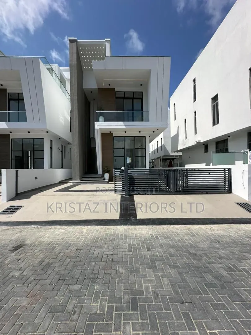 5bdrm Duplex in Osapa london for sale in Osapa london