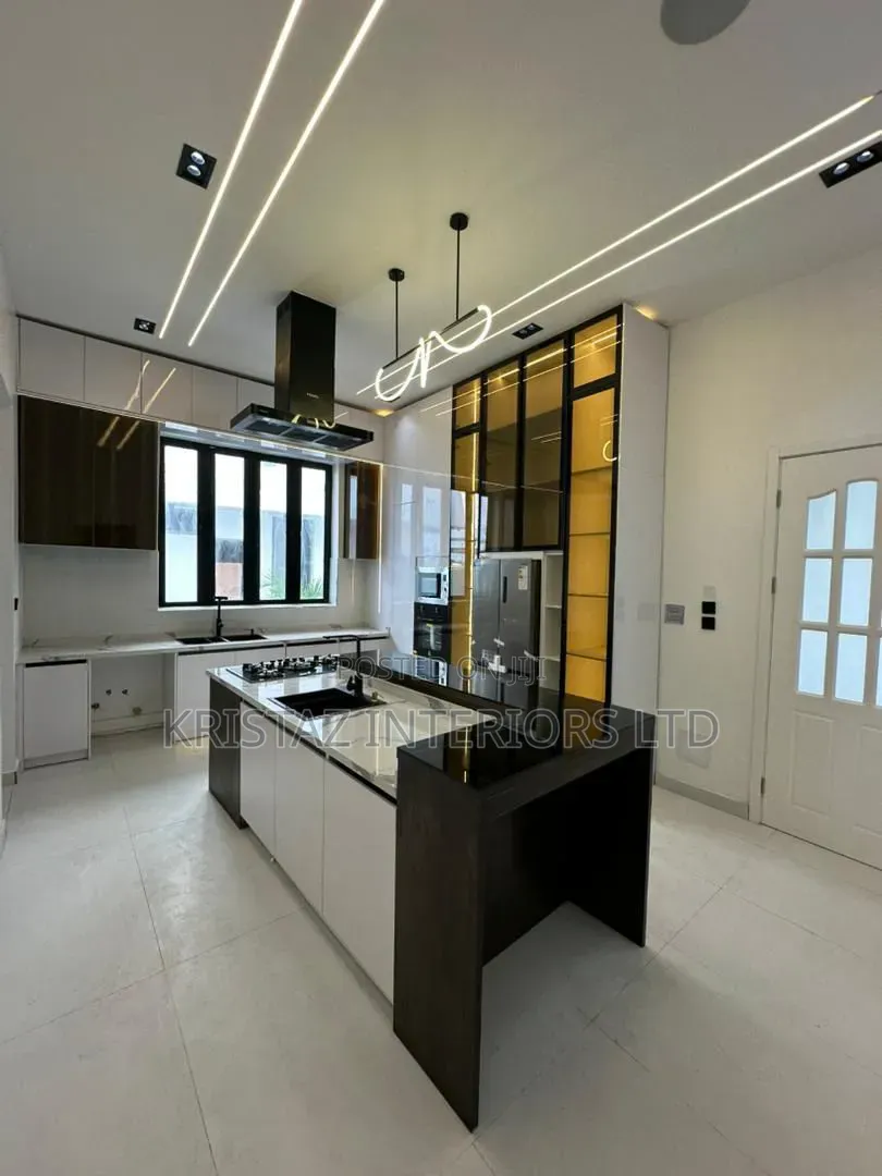 5bdrm Duplex in Osapa london for sale in Osapa london