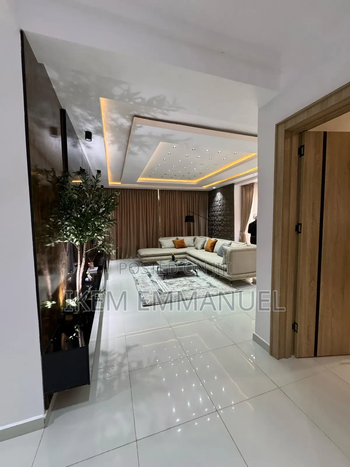 Two Bedroom Apartment With Top Notch Amenities in Awolowo Road