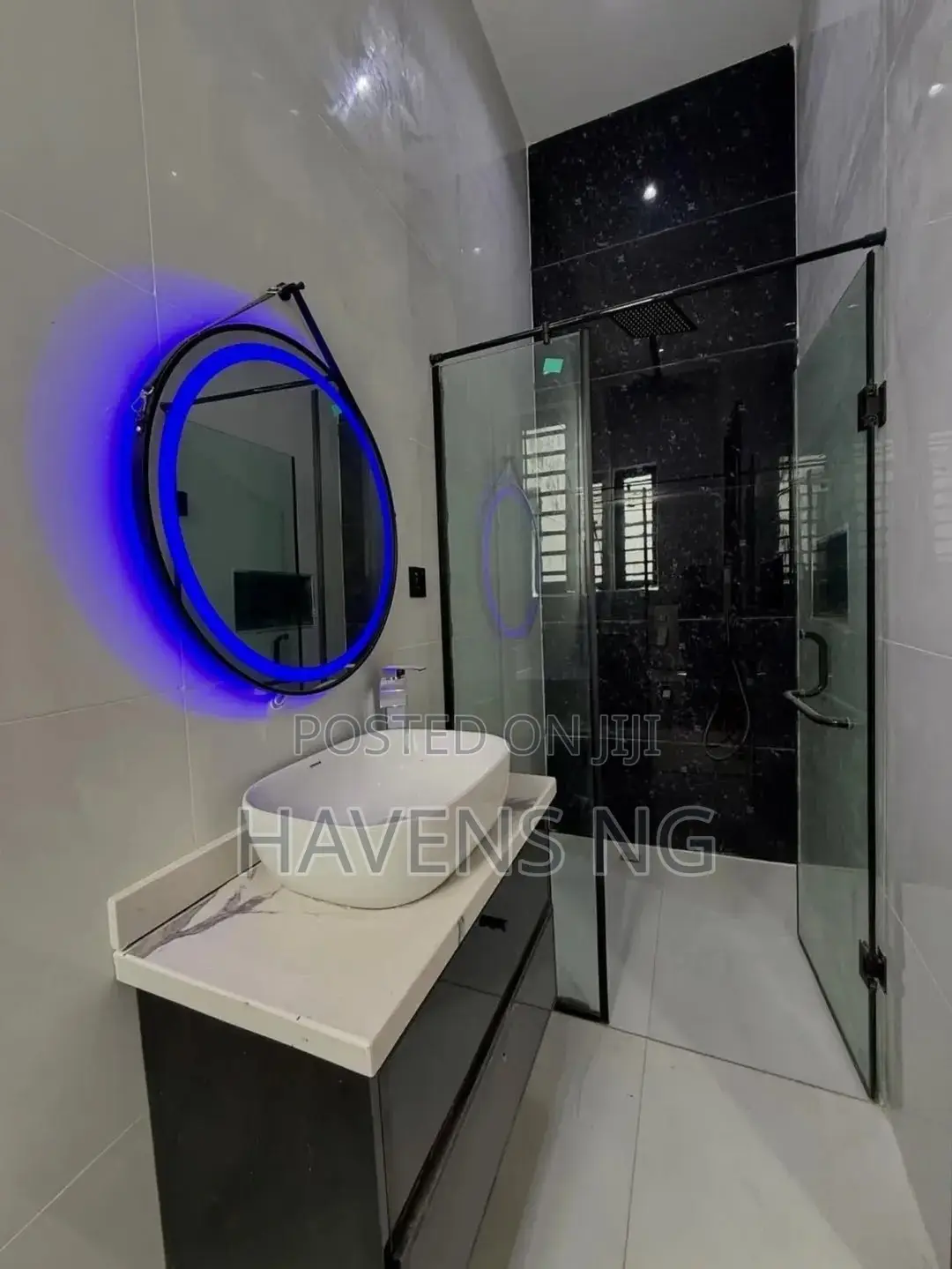 5bdrm Duplex in Ikota for sale in Ikota