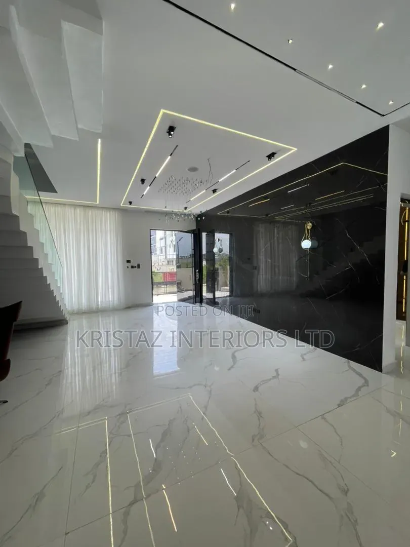 5bdrm Townhouse/Terrace in Lekki Phase 1 for sale in Lekki Phase 1