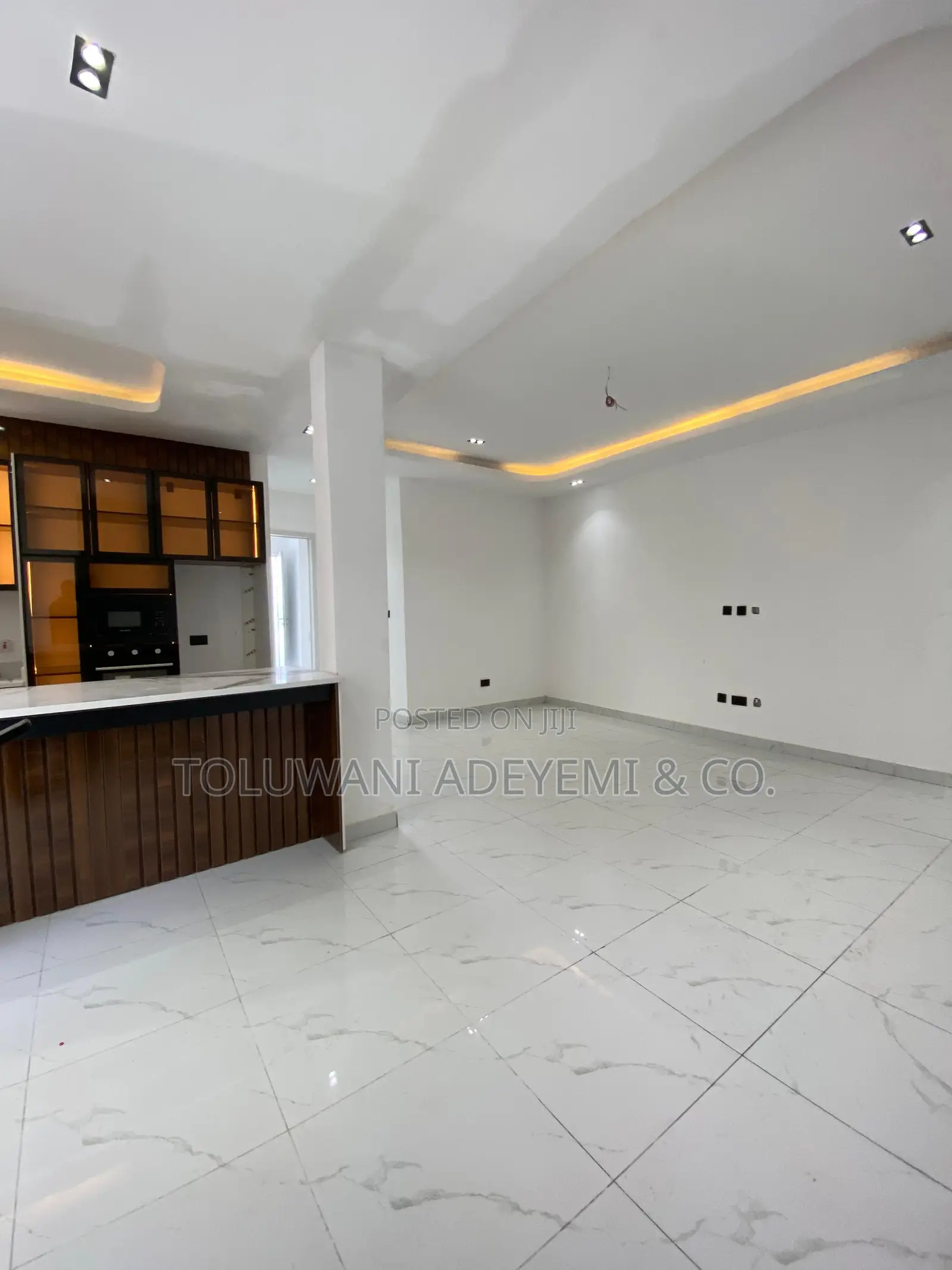2bdrm Apartment in Ikate, Lekki, Lagos for sale in Ikate