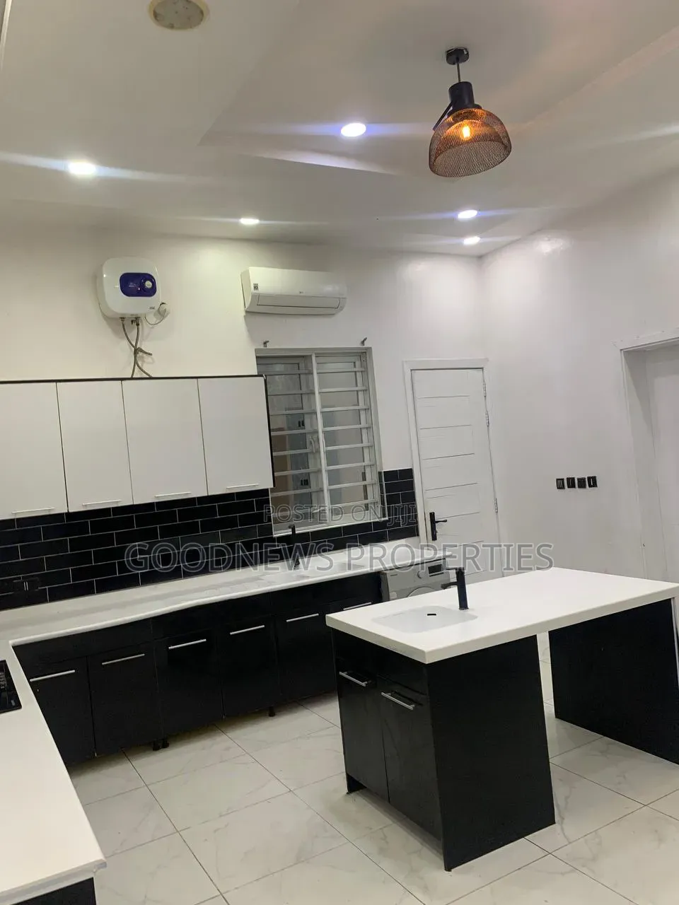 5bdrm Duplex in Osapa London Lekki for rent in Osapa london