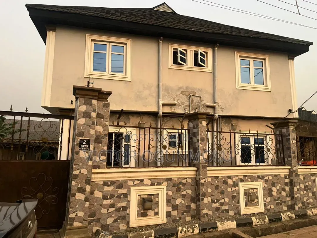 2bdrm Block of Flats in Transformer, Obafemi-Owode for sale in Obafemi-Owode