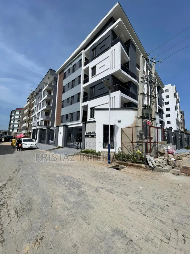 4bdrm Apartment in Ikate for sale in Ikate