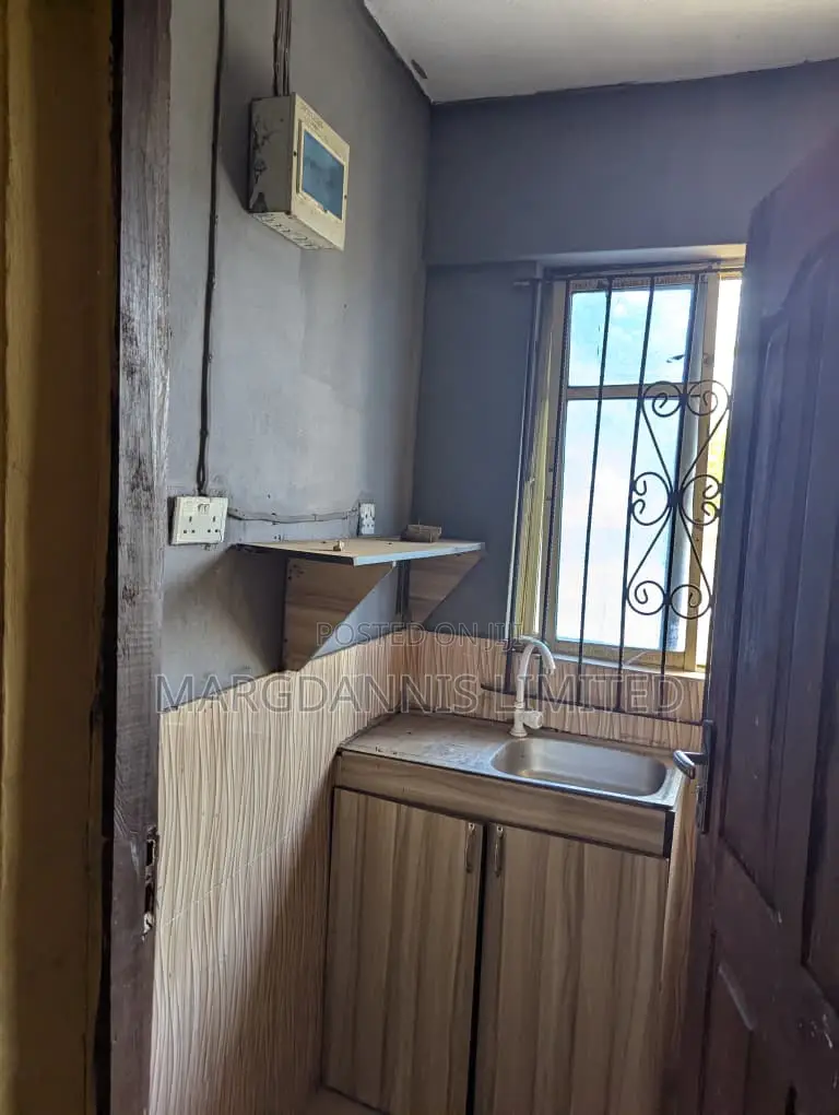 1bdrm Block of Flats in Igbe, Igbogbo for rent in Igbogbo