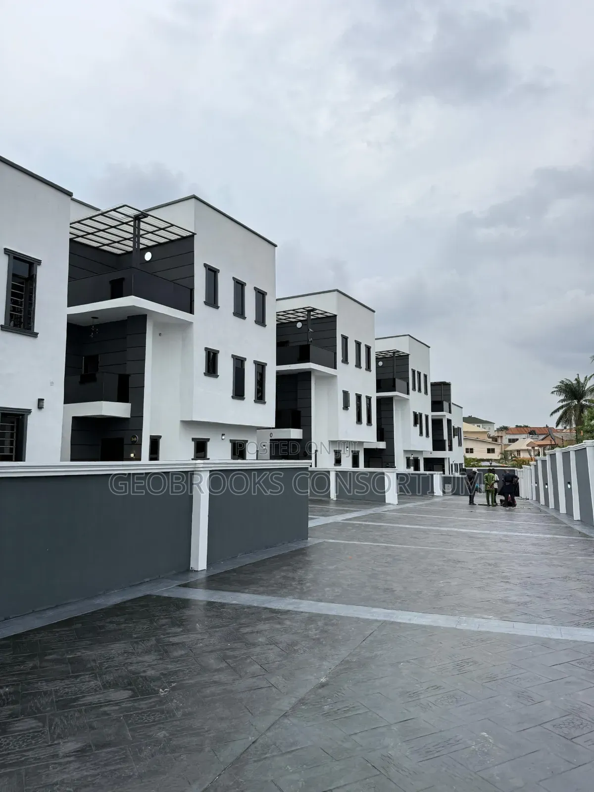 4bdrm Penthouse in Old Bodija Estate for sale in Old Bodija