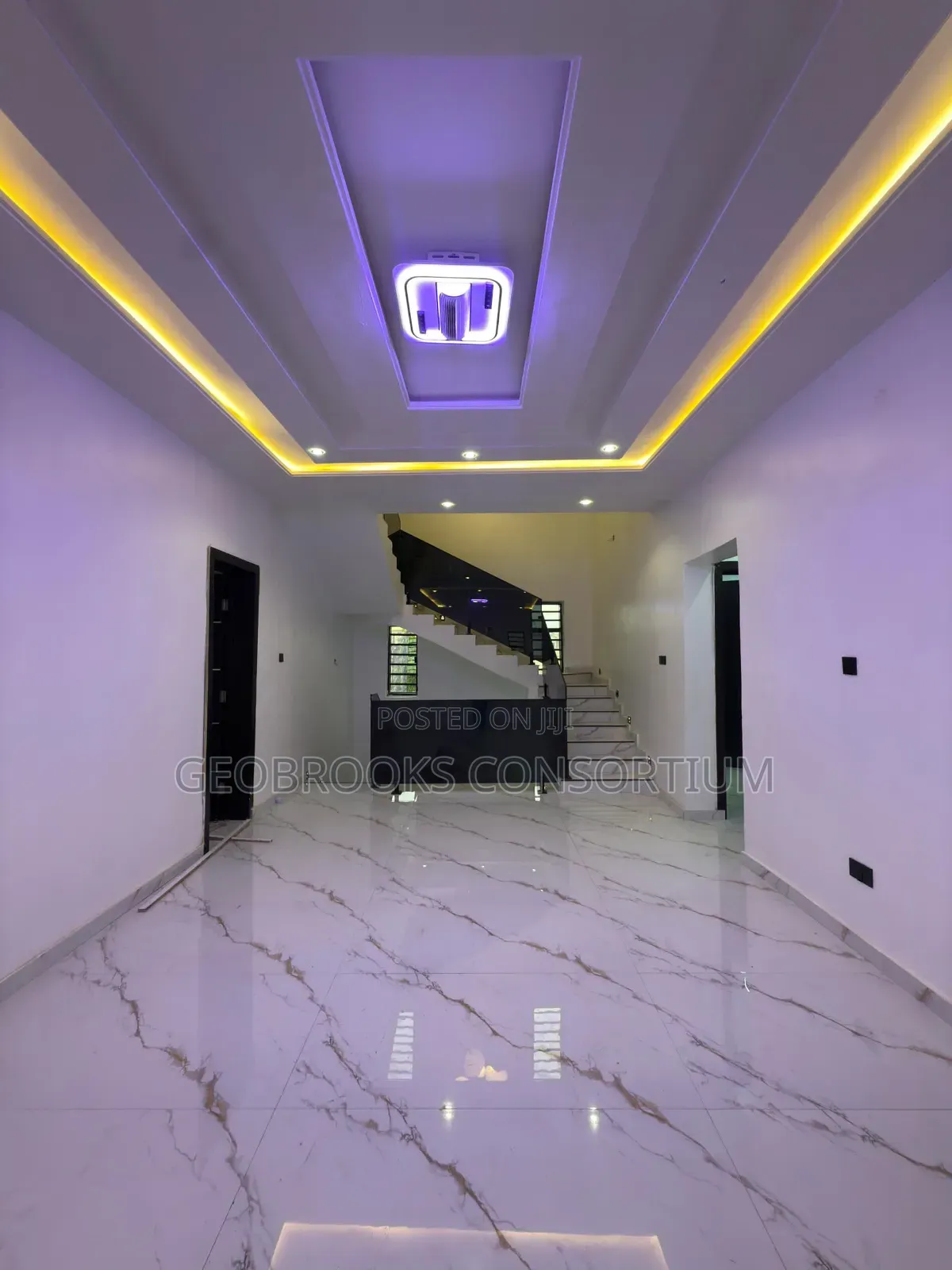 4bdrm Penthouse in Old Bodija Estate for sale in Old Bodija