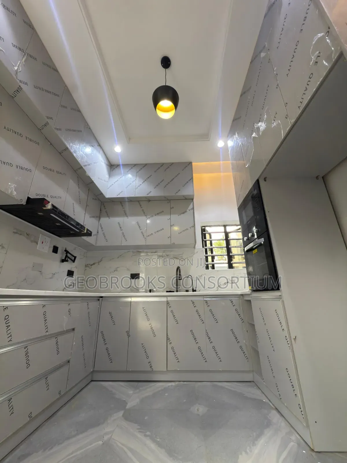 4bdrm Penthouse in Old Bodija Estate for sale in Old Bodija