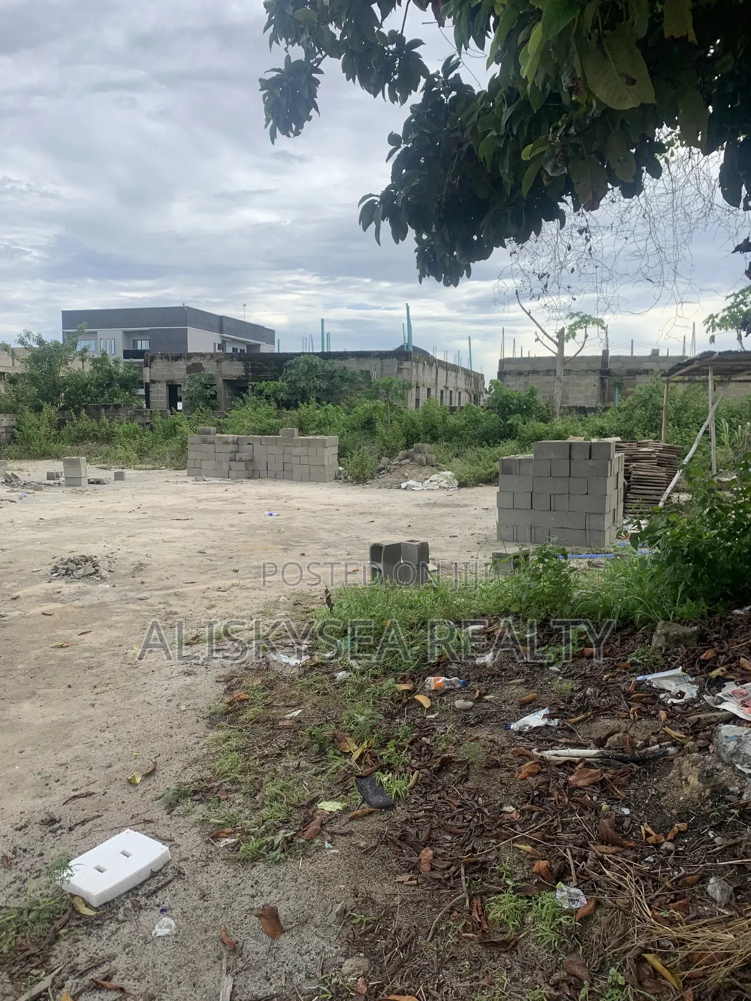 450sqm Ready-to-Build Land in Royal Garden Estate Lakowe in Lakowe
