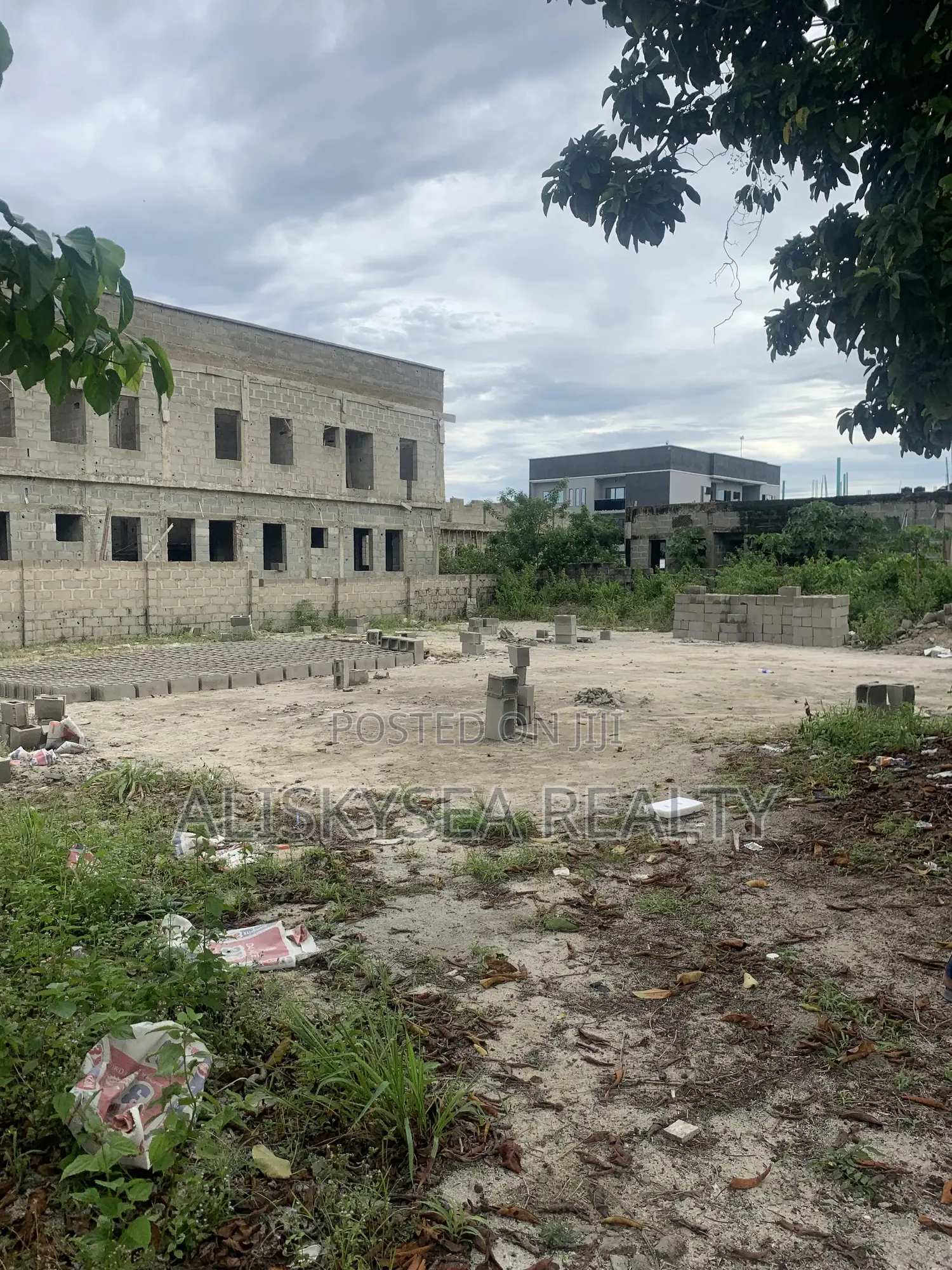 Dry 450sqm Estate Land for Sale at Lakowe Near Golf Estate in Lakowe