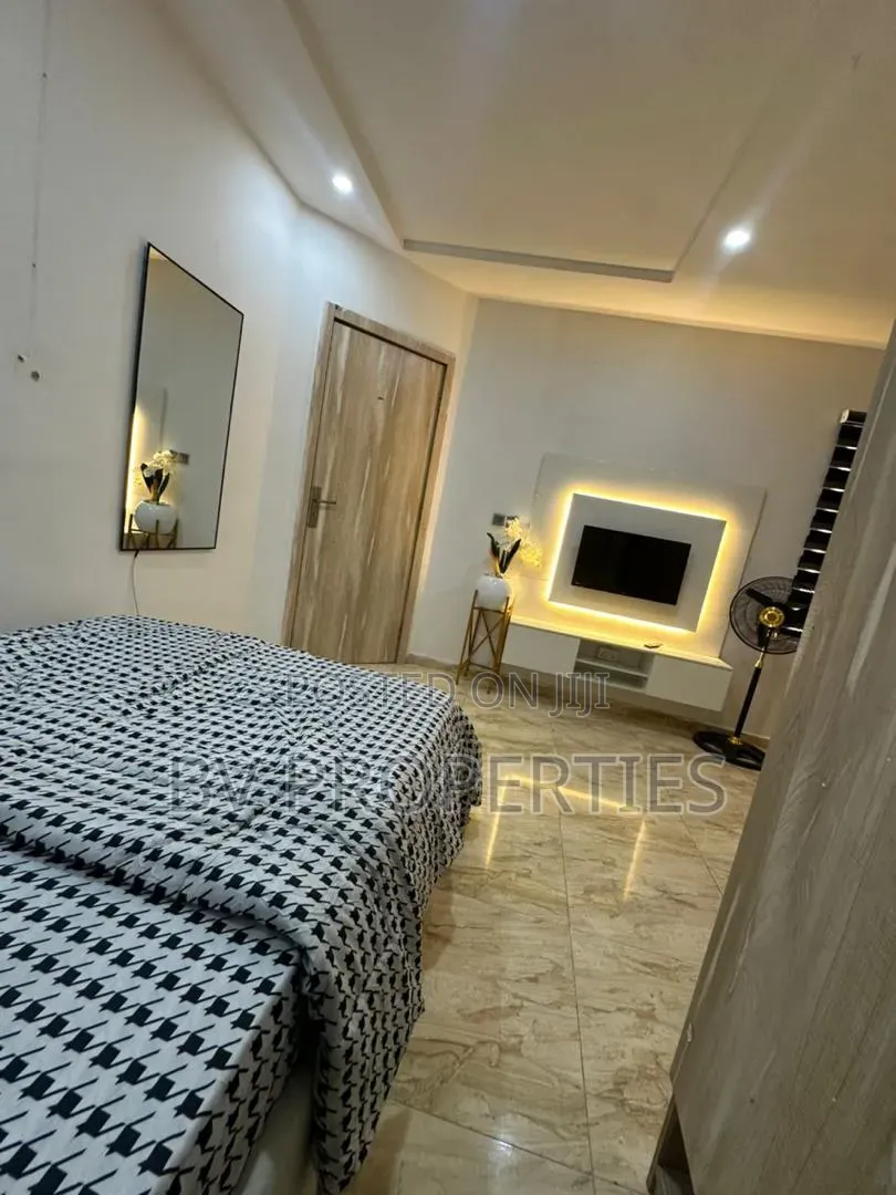 Furnished Studio Apartment in Royal Pine Estate, Lekki Phase 2 for rent in Lekki Phase 2