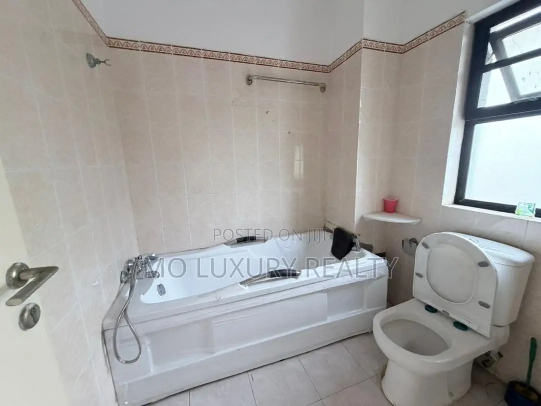 4bdrm Townhouse / Terrace in Victoria Island for rent in Victoria Island