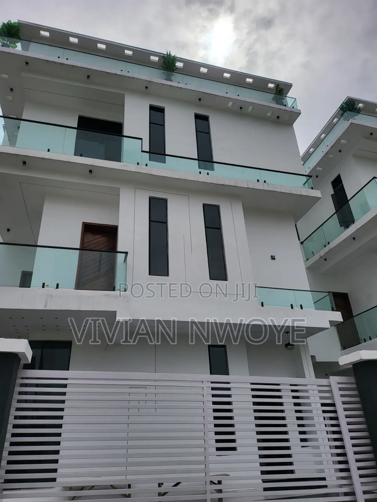 5bdrm Duplex in Lekki Expressway for sale in Lekki Expressway