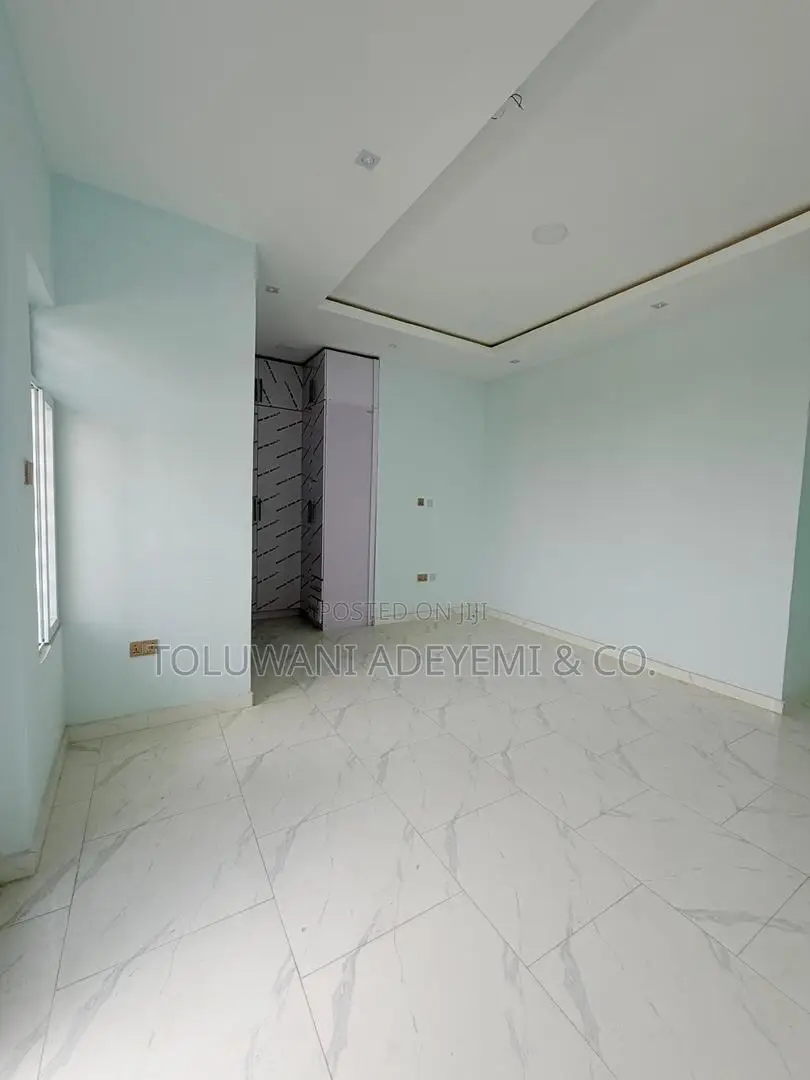 4bdrm Duplex in Abraham Adesanya, Off Lekki-Epe Expressway for sale in Off Lekki-Epe Expressway