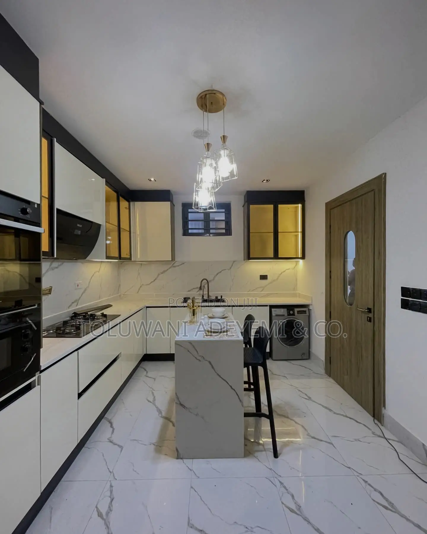 2bdrm Apartment in Lekki Phase 1 for sale in Lekki Phase 1