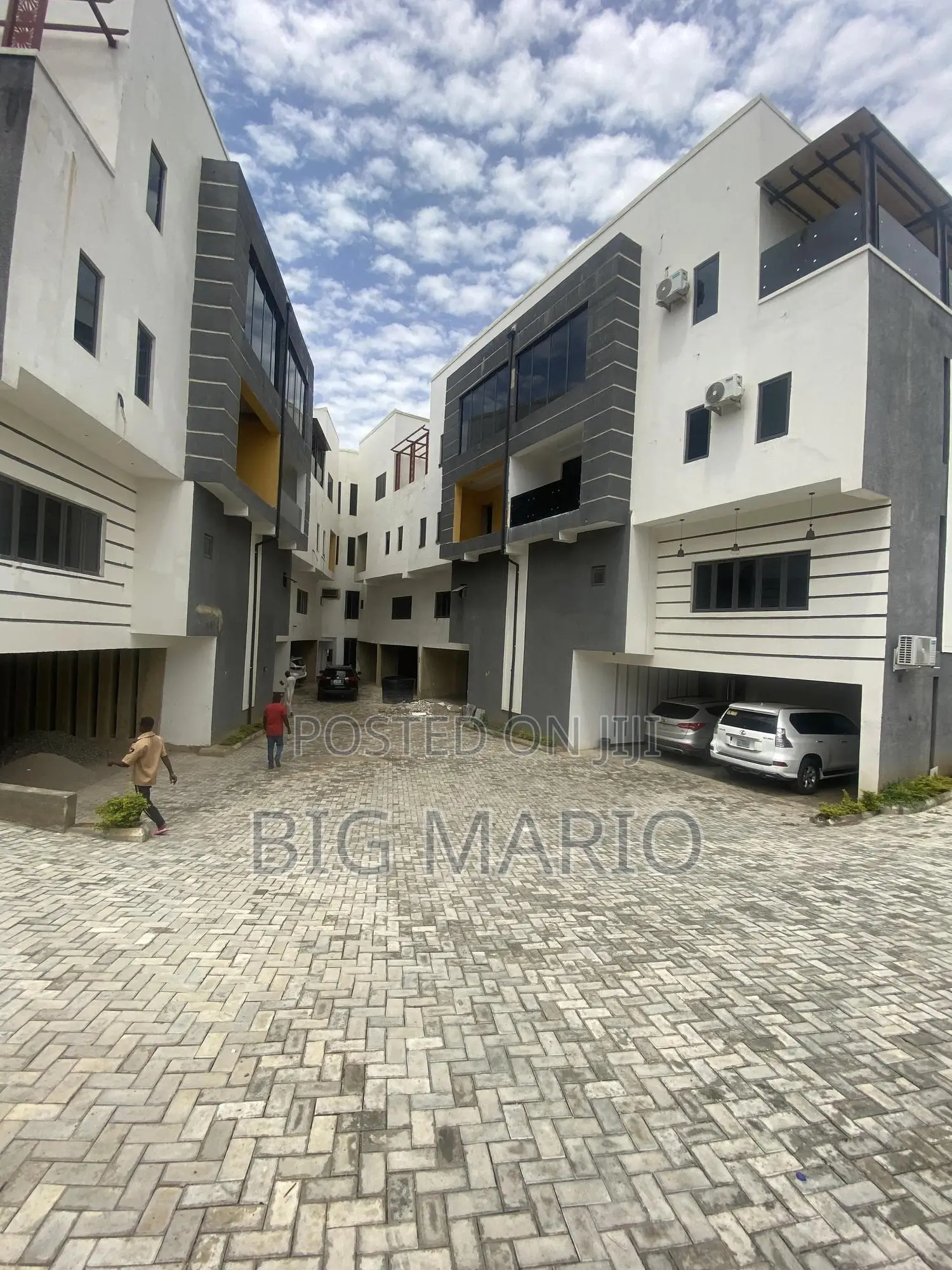 4bdrm Duplex in Guzape Main for sale in Guzape District