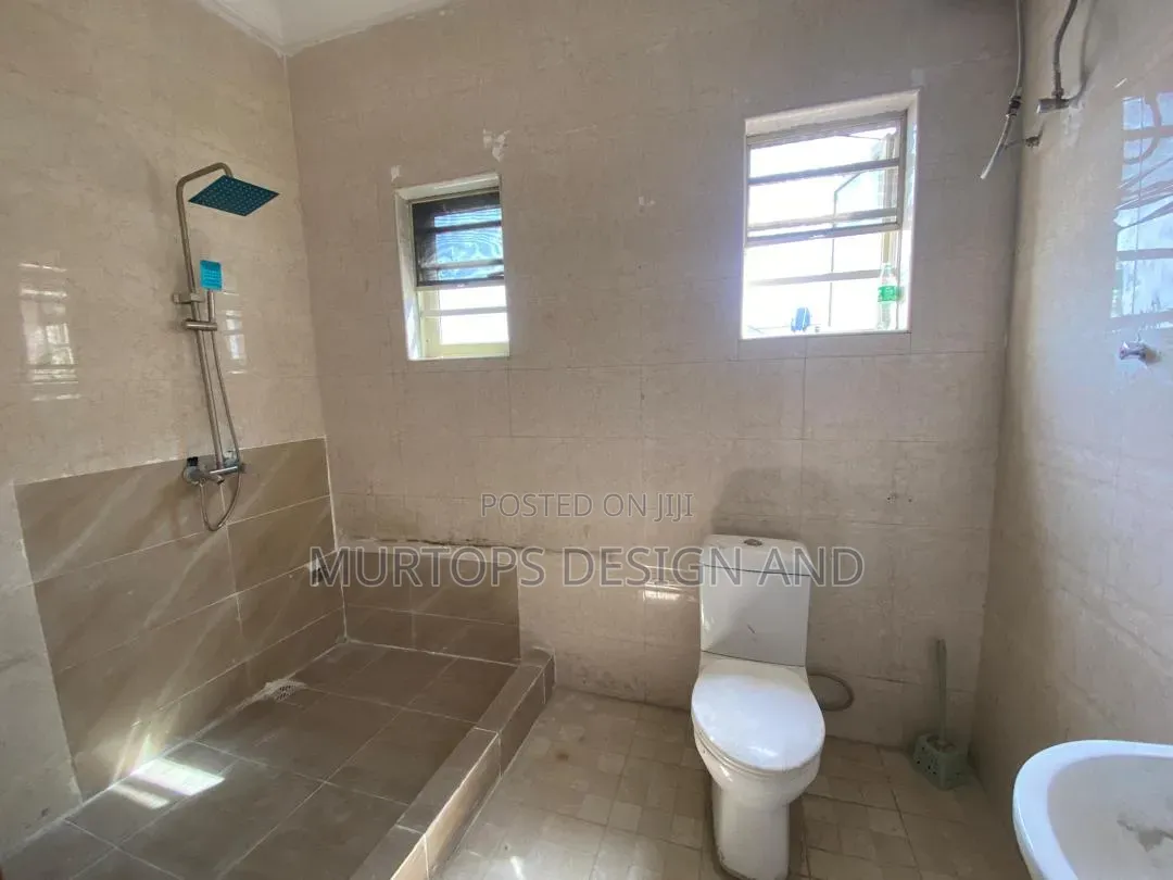 3bdrm Duplex in Cellular, Agungi for rent in Agungi