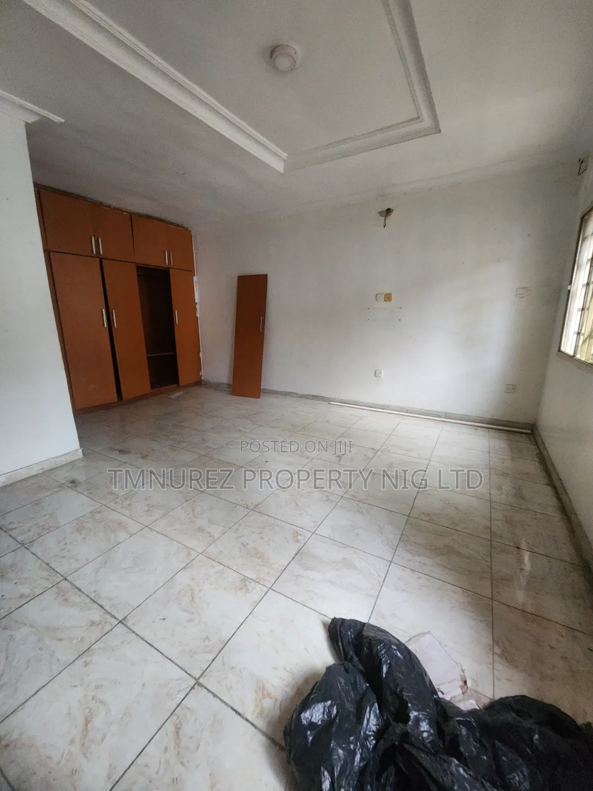 Studio Apartment in Chevron for rent in Chevron