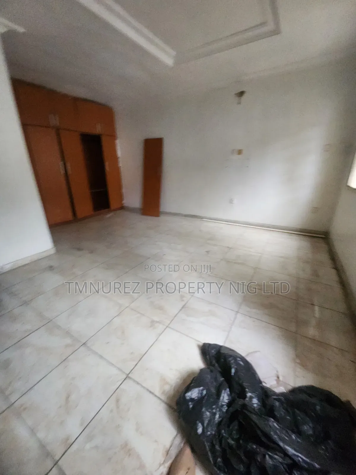 Studio Apartment in Chevron for rent in Chevron