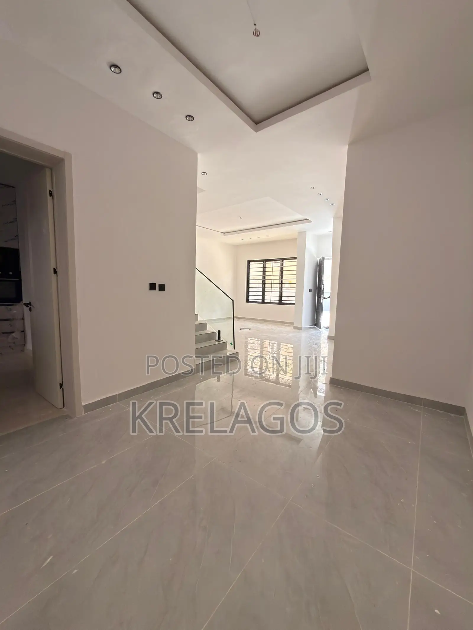 3bdrm Maisonette in Lekki Phase 1 for rent in Lekki Phase 1