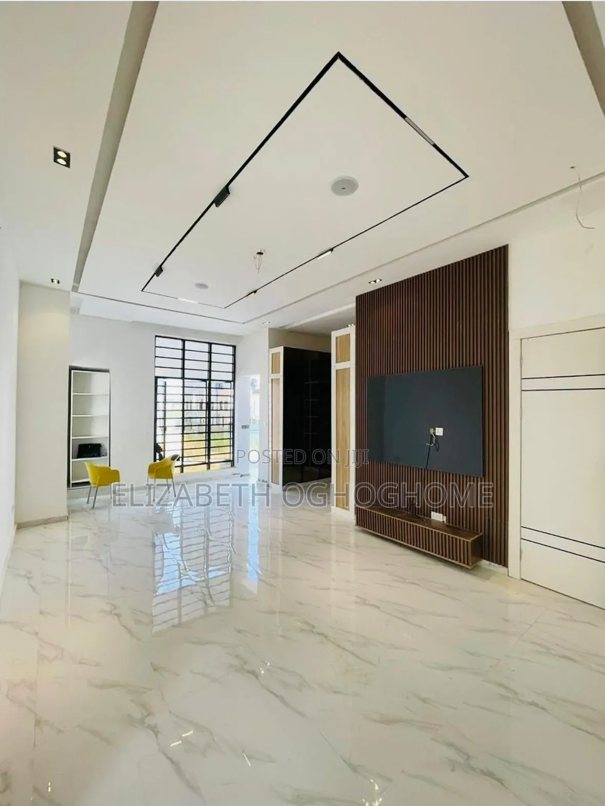 5bdrm Duplex in Chevron for rent in Chevron