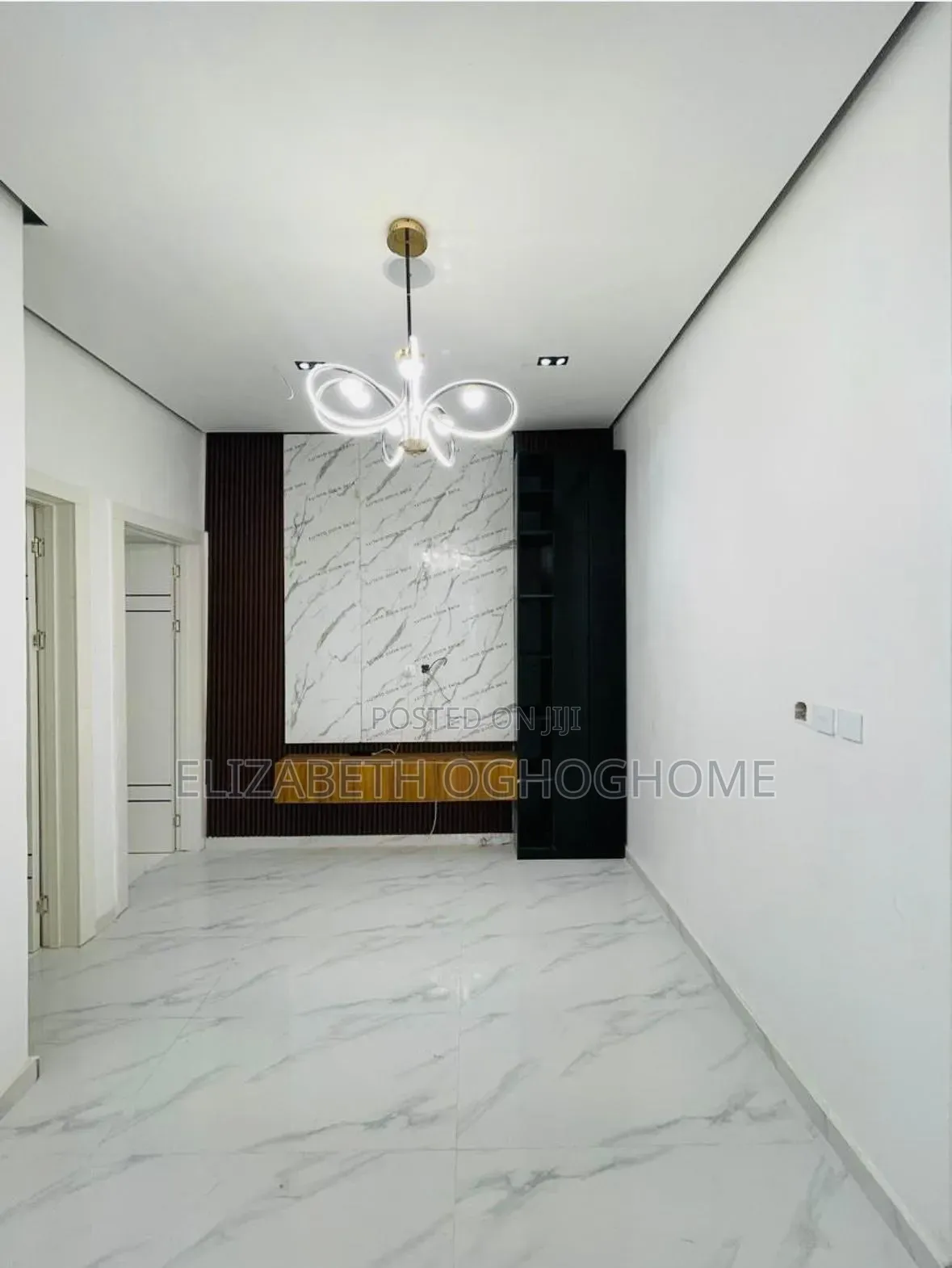 5bdrm Duplex in Chevron for rent in Chevron