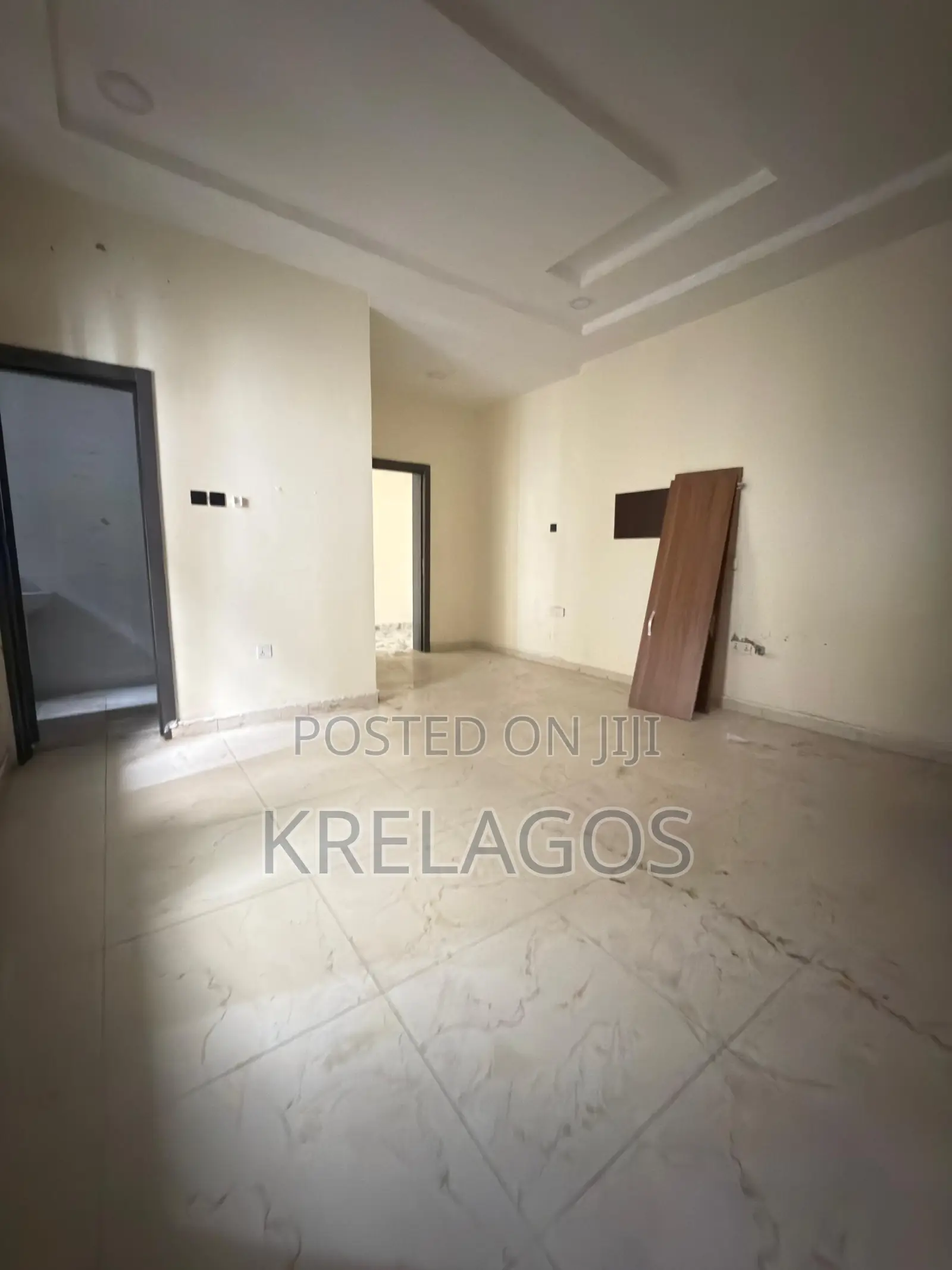 4bdrm Duplex in Chevron for rent in Chevron