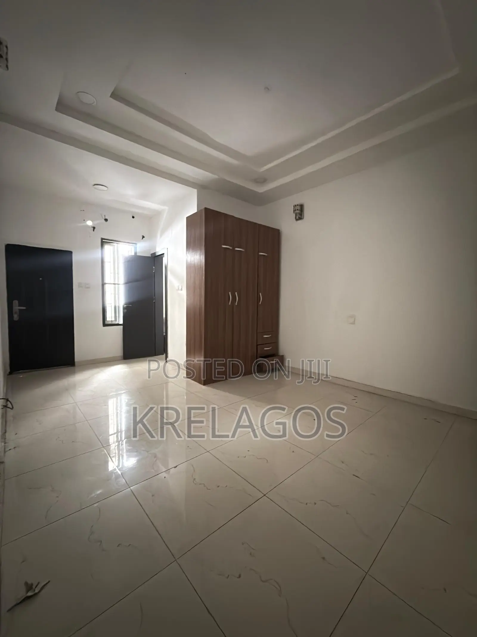4bdrm Duplex in Chevron for rent in Chevron