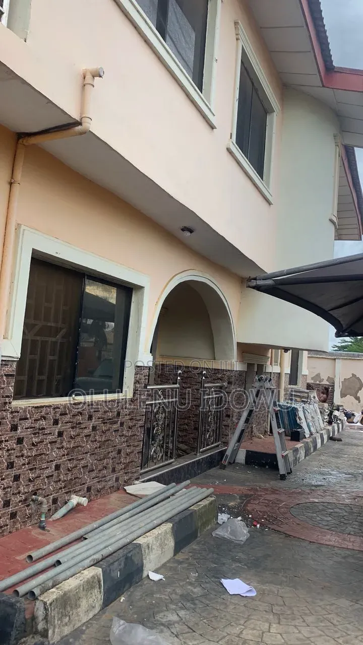 Furnished 5bdrm Duplex in Igando / Ikotun/Igando for sale in Igando / Ikotun/Igando