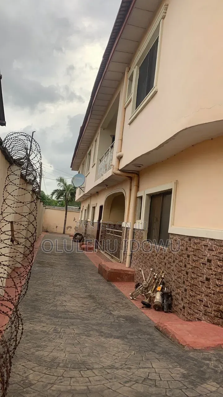 Furnished 5bdrm Duplex in Igando / Ikotun/Igando for sale in Igando / Ikotun/Igando