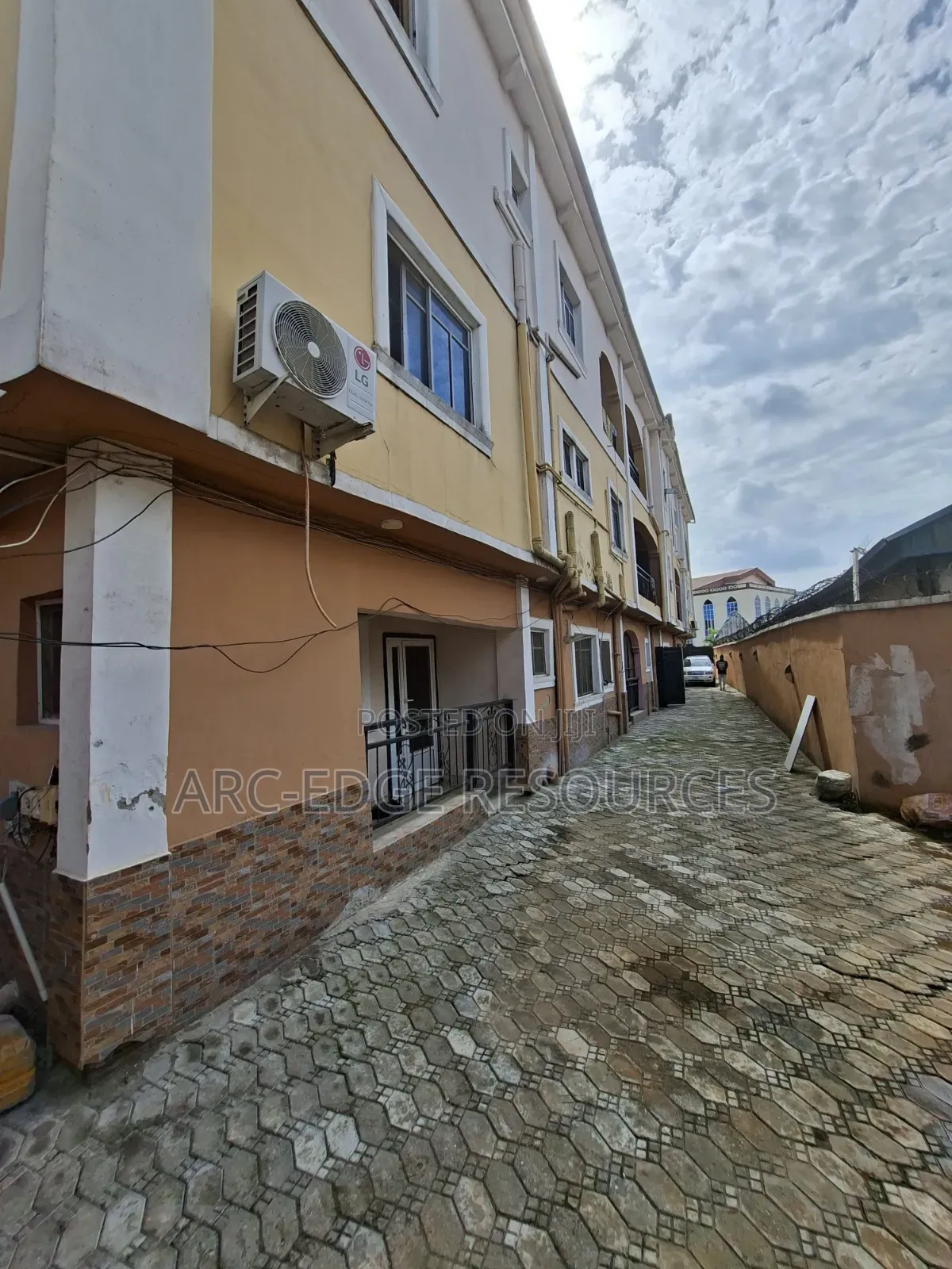 2bdrm Block of Flats in Ago Palace for sale in Ago Palace