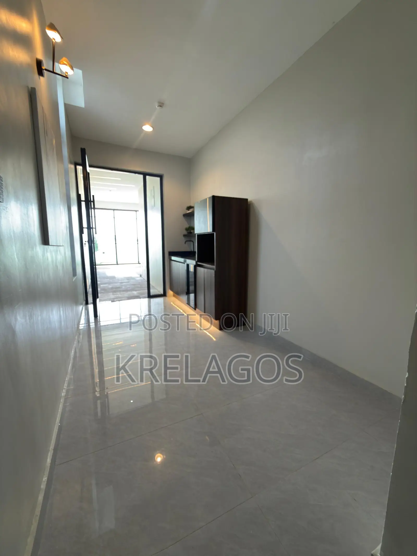 5bdrm Duplex in Orchid, Chevron for sale in Chevron