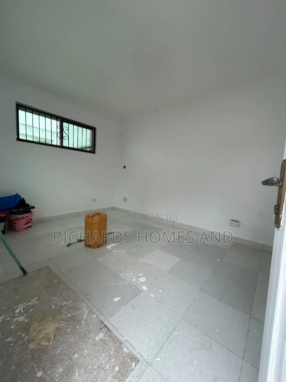 41 SQM of Commercial Space in Lekki Phase 1 in Lekki Phase 1