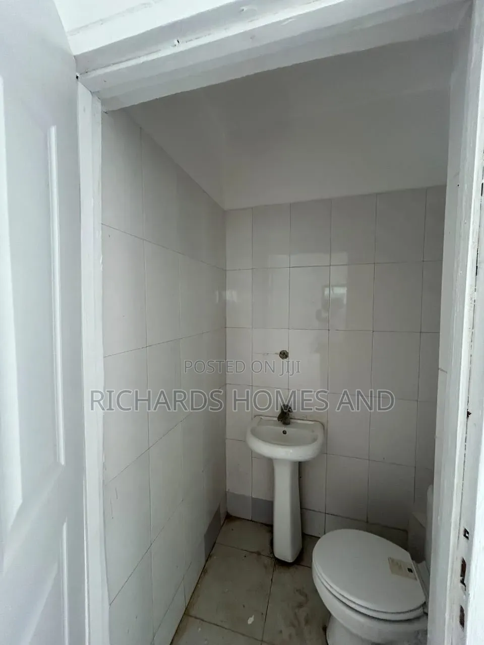 41 SQM of Commercial Space in Lekki Phase 1 in Lekki Phase 1