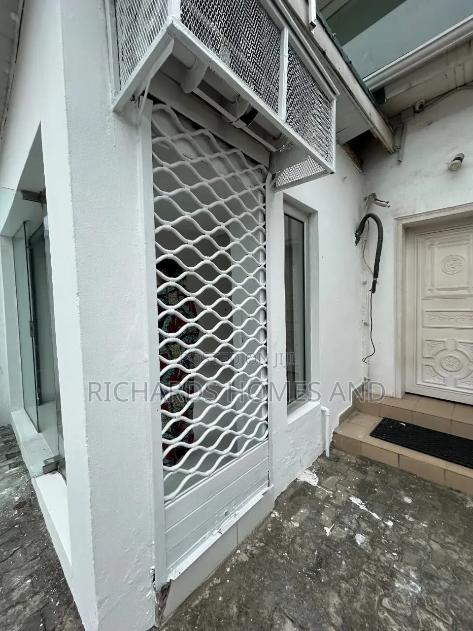 41 SQM of Commercial Space in Lekki Phase 1 in Lekki Phase 1