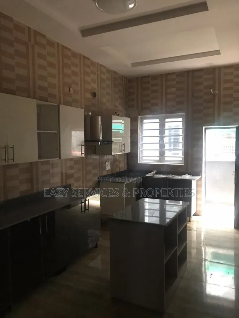 4bdrm Duplex in Roxbury Leisure, Ikota for sale in Ikota