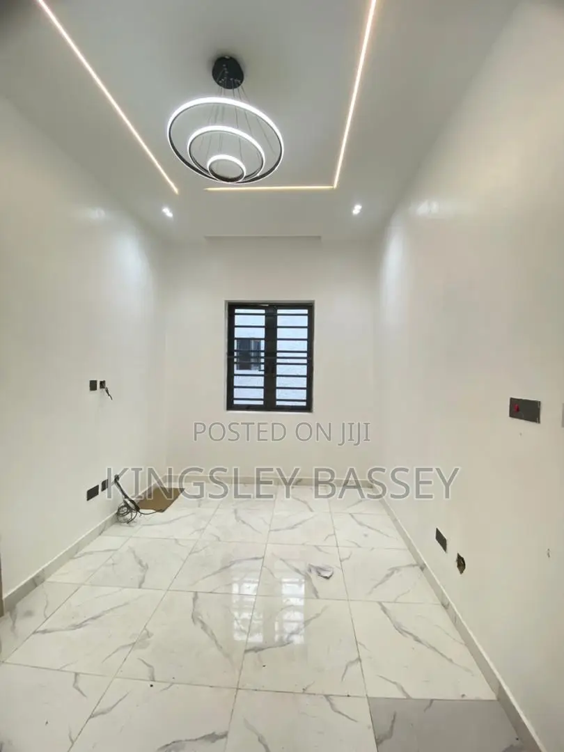 1bdrm Apartment in Newroad Lekki, Igbo-efon for sale in Igbo-efon