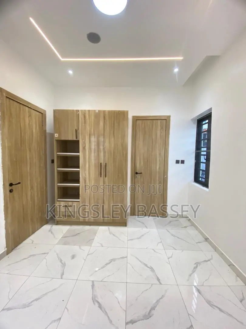 1bdrm Apartment in Newroad Lekki, Igbo-efon for sale in Igbo-efon