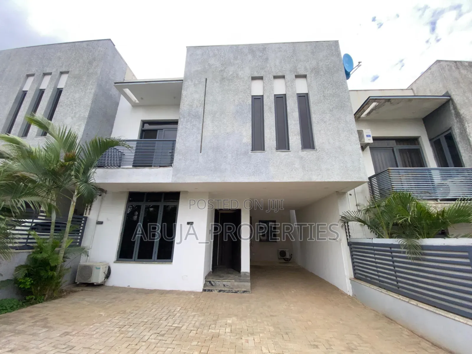 4bdrm Duplex in In A Serene And, Life Camp for rent in Life Camp