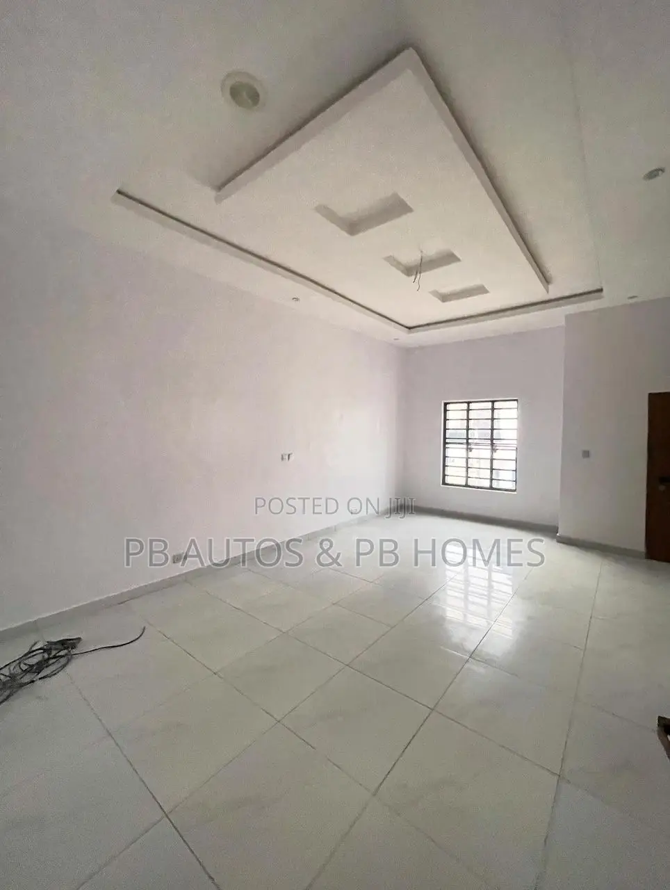 4bdrm Duplex in Chevron for rent in Chevron