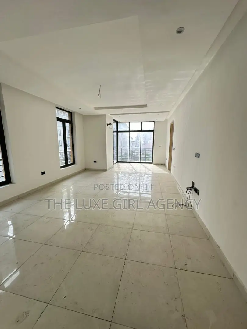 3bdrm Apartment in Phase 1 Lekki for sale in Lekki