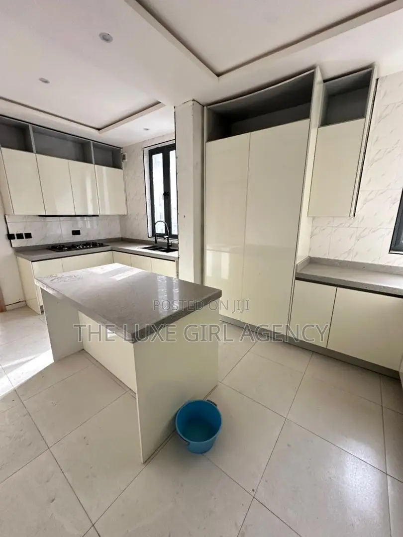 3bdrm Apartment in Phase 1 Lekki for sale in Lekki