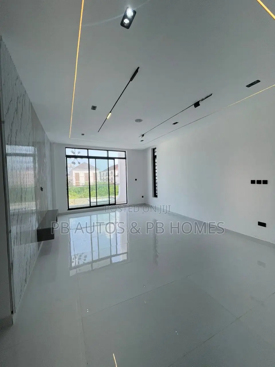 5bdrm Duplex in Ikate for sale in Ikate
