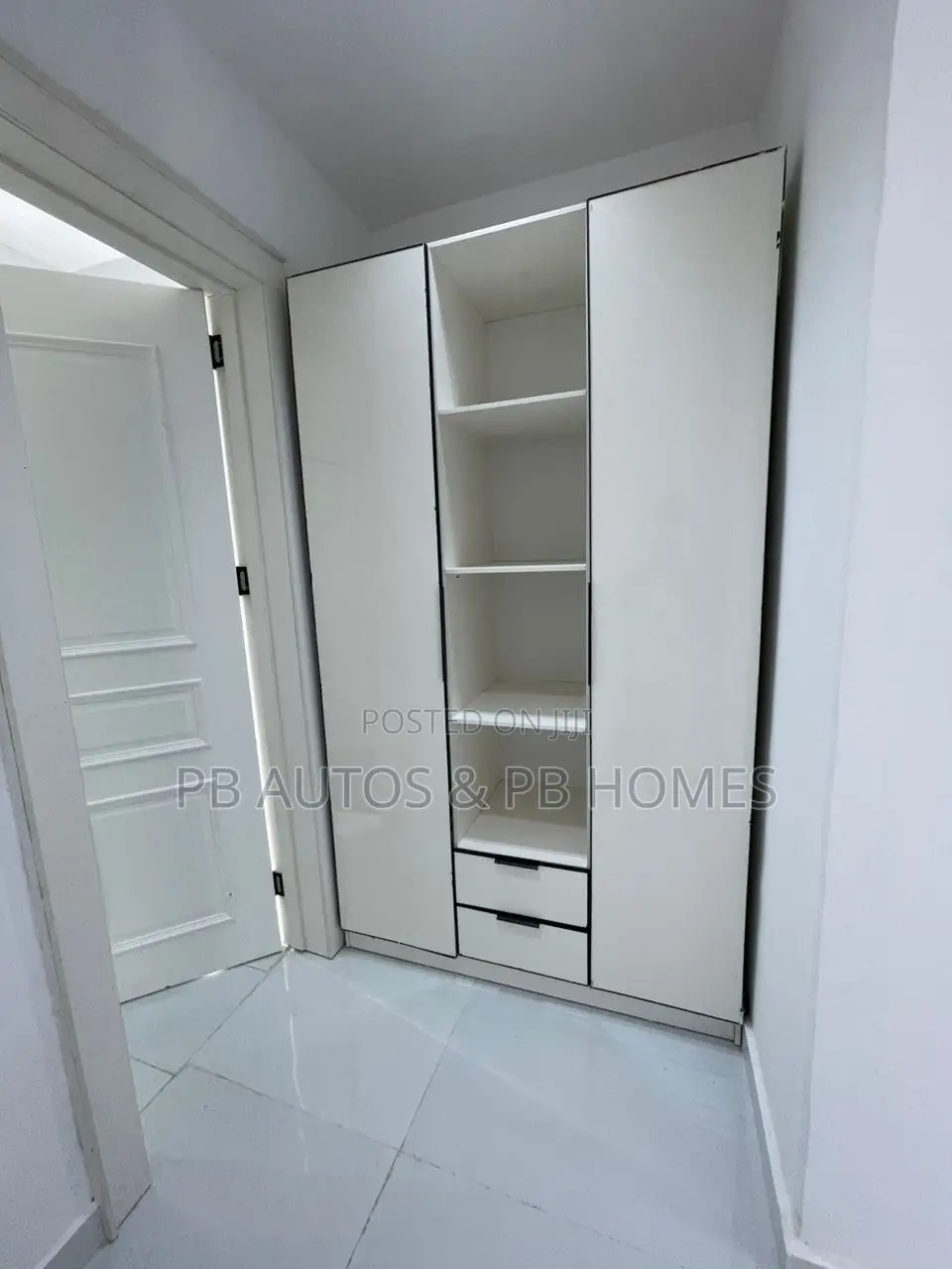 5bdrm Duplex in Ikate for sale in Ikate