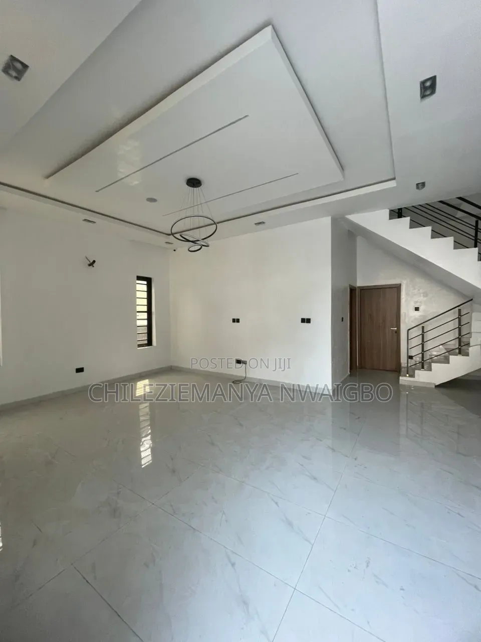 4bdrm Duplex in Thomas Estate for sale in Thomas Estate