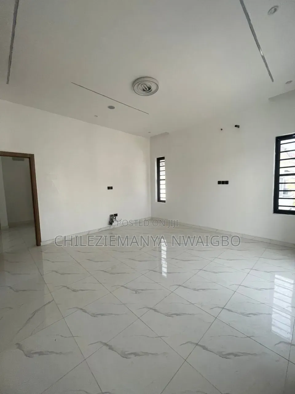 4bdrm Duplex in Thomas Estate for sale in Thomas Estate