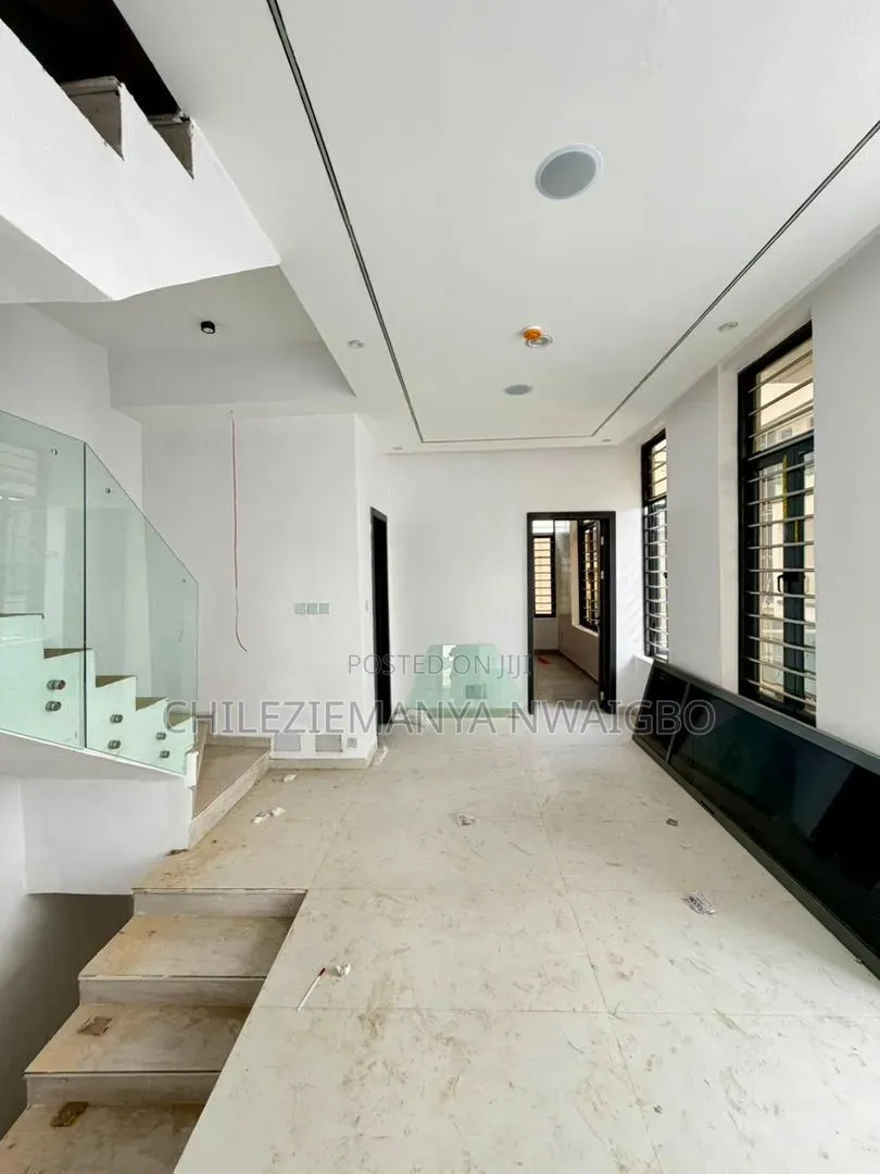 4bdrm Duplex in Omole Phase 2 for sale in Omole Phase 2