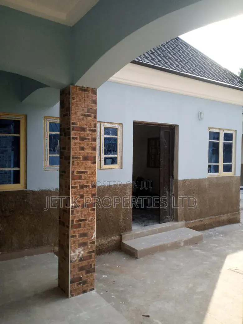3bdrm Bungalow in George Akume Way, Makurdi for sale in Makurdi